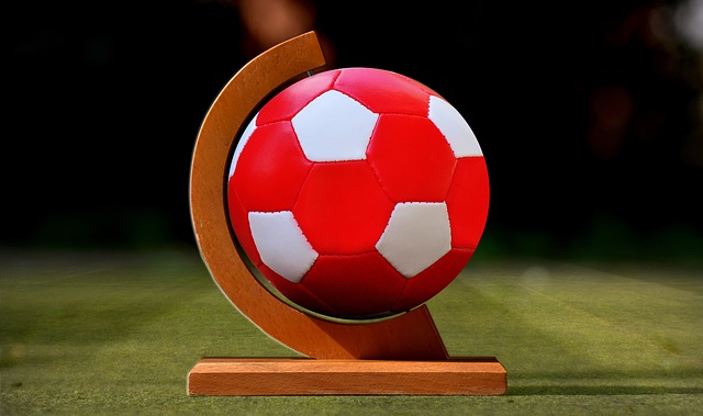 而西海岸则 而西海岸则